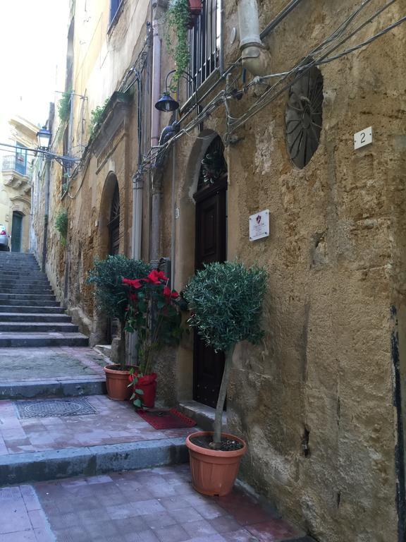 B&B Palazzo Del Teatro Agrigento Buitenkant foto